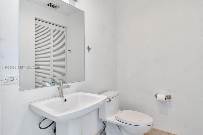 Building Photo - 3470 E Coast Ave