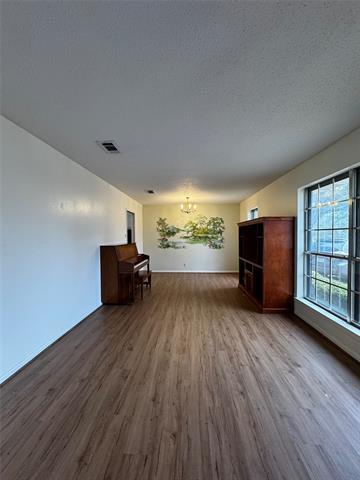 Building Photo - 3205 Pin Oak Dr