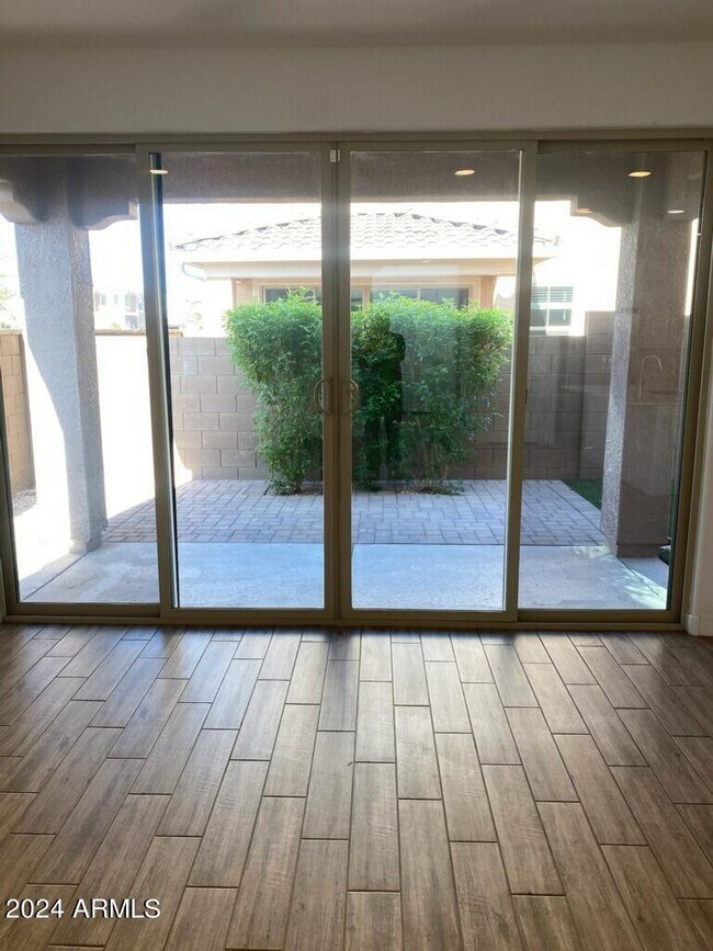 Building Photo - 9918 E Texas Ave