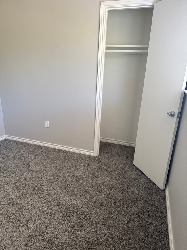 Building Photo - 615 Texas St