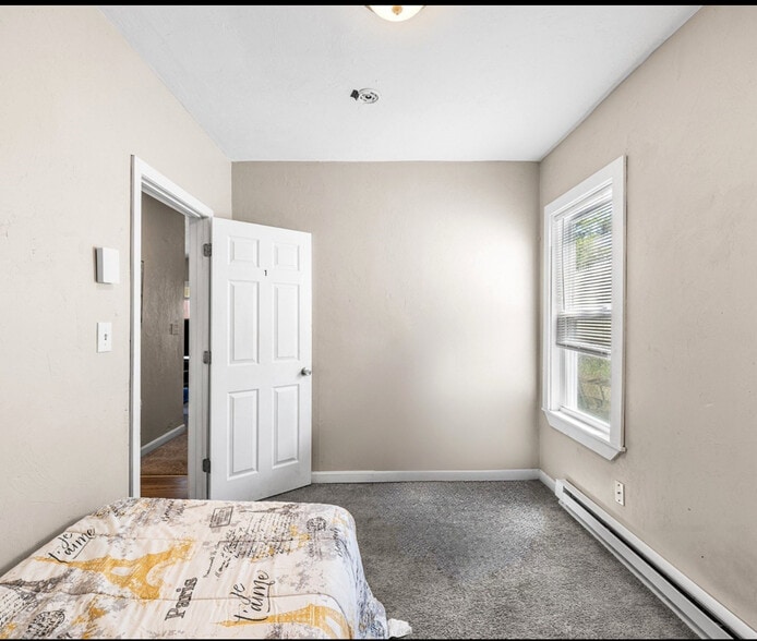 Building Photo - 150 Belmont St