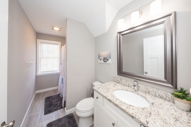 Building Photo - 18 Craftsman Ct