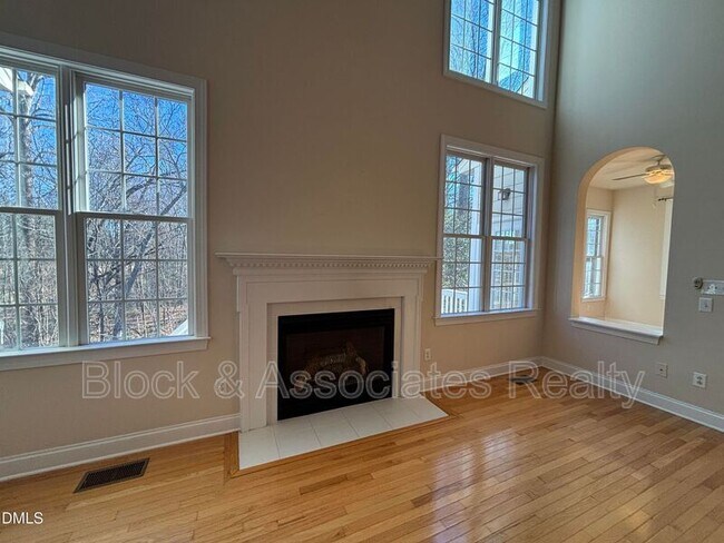 Building Photo - 11729 Broadfield Ct