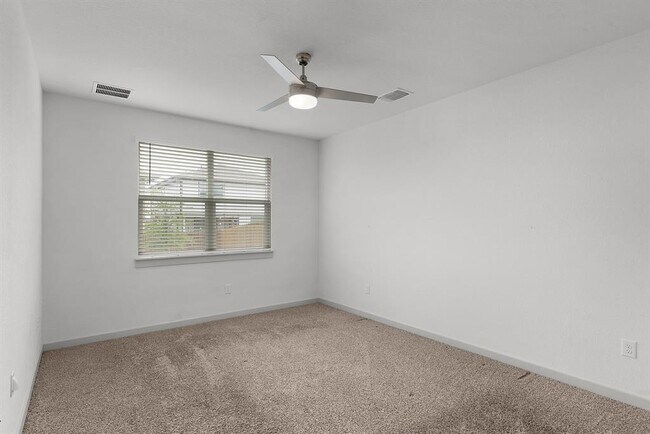 Building Photo - 10933 Tildon Ave