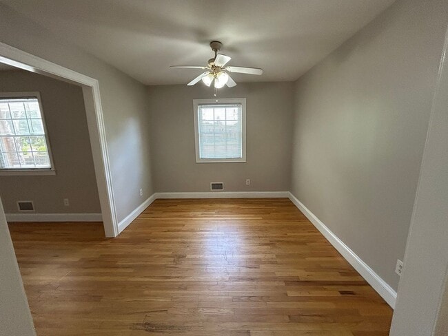 Building Photo - Updated home in College Acres!