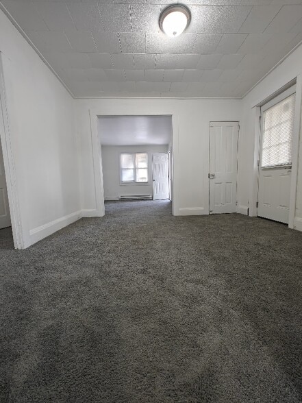 Building Photo - 197 Roosevelt St