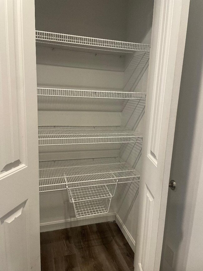 Building Photo - 6 Grove St