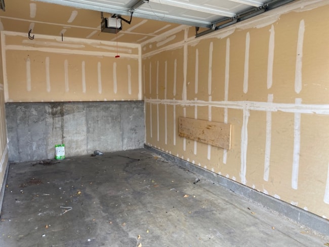 Building Photo - Beautiful 2BD/2BA Condo with Garage in Parkhill