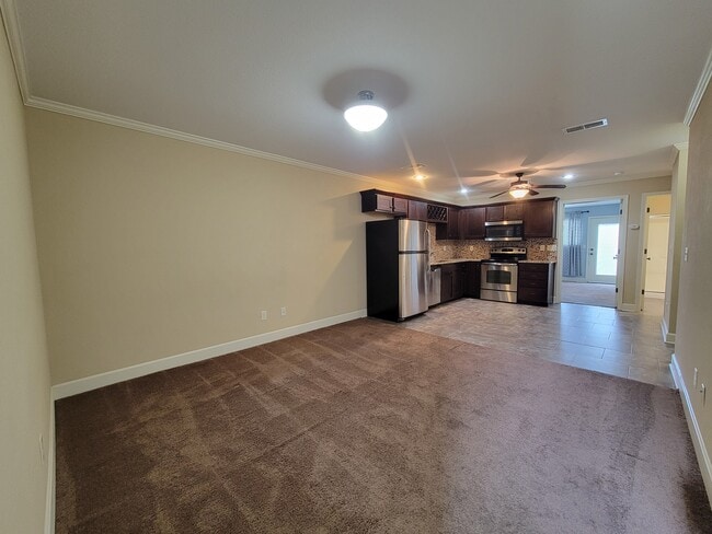 Building Photo - 12304 NW Fox Creek Drive