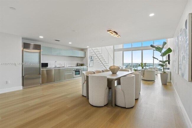 Building Photo - 1040 Biscayne Blvd