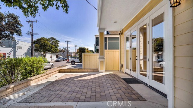 Building Photo - 431 Iris Ave