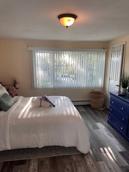 Building Photo - 130 N 20th St