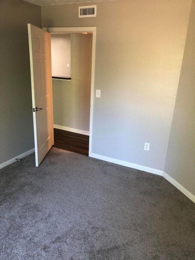 Building Photo - 5536 Cedar St