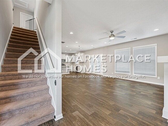 Building Photo - 554 Vining Ln