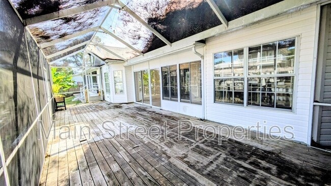 Building Photo - 1612 College Pkwy