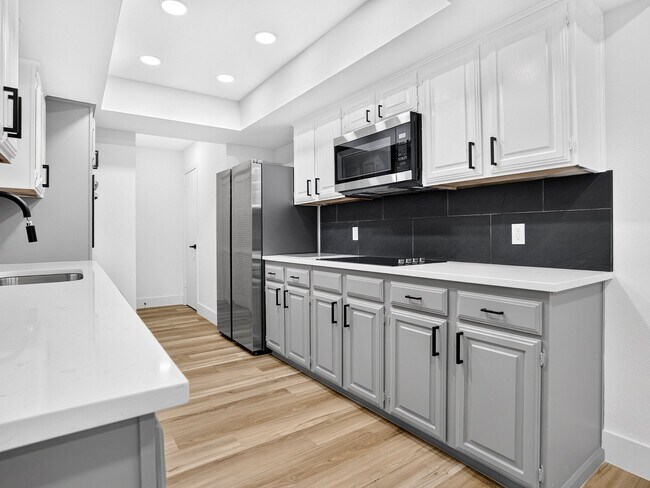 Building Photo - 1109 Wood Creek Cir
