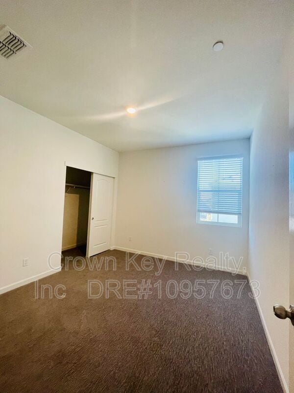 Building Photo - 6425 Dan Havicus Dr