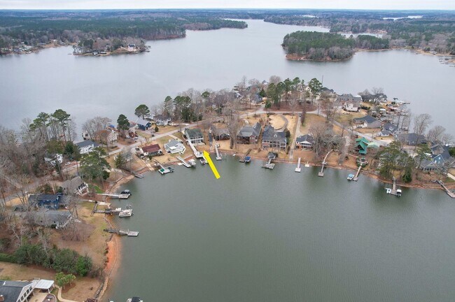 Building Photo - 215 Mariners Pointe Rd