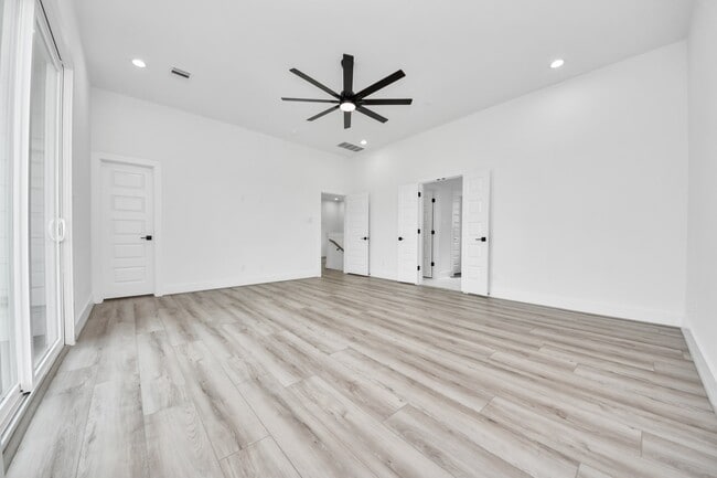 Building Photo - 1816 West St