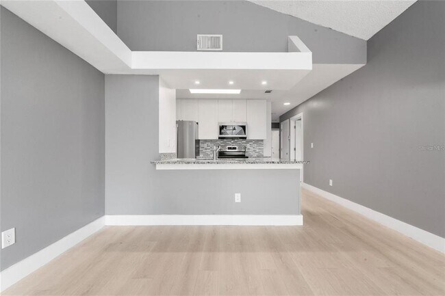 Building Photo - 2727 N Poinciana Blvd