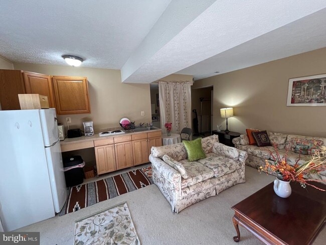 Building Photo - 6220 Hidden Canyon Rd