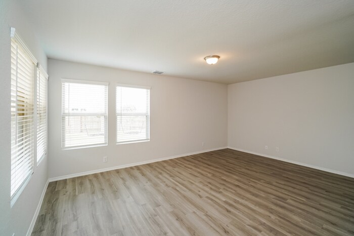 Building Photo - 5114 Jade Crossing