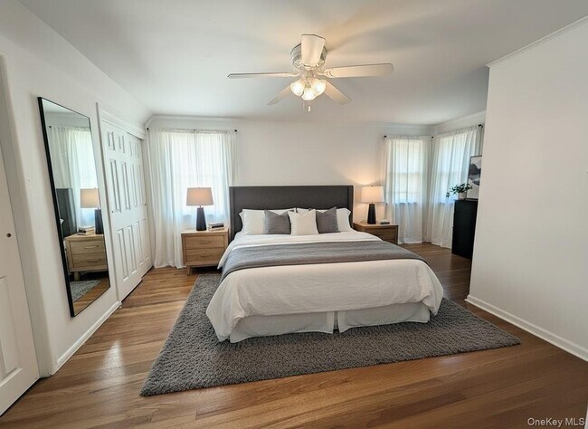 Building Photo - 525 E Olive St