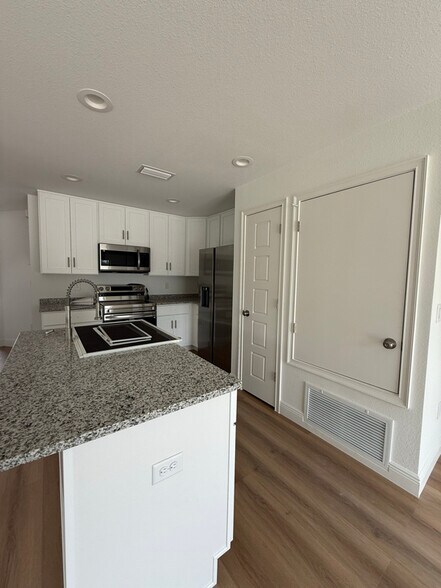 Building Photo - 16888 SW 61st Cir