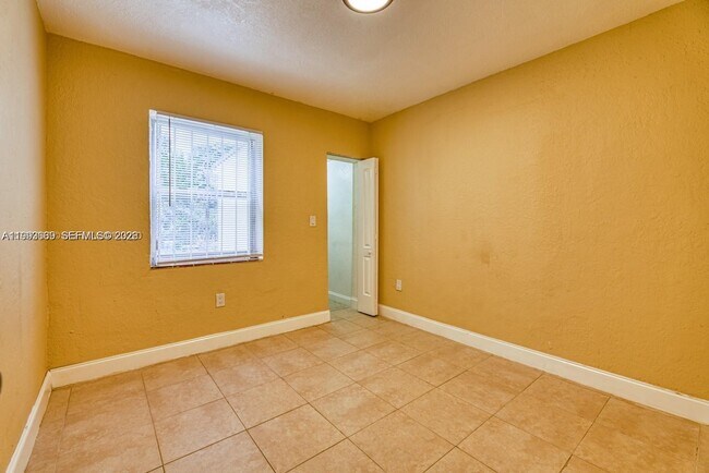 Building Photo - 13005 NW 8th Ave