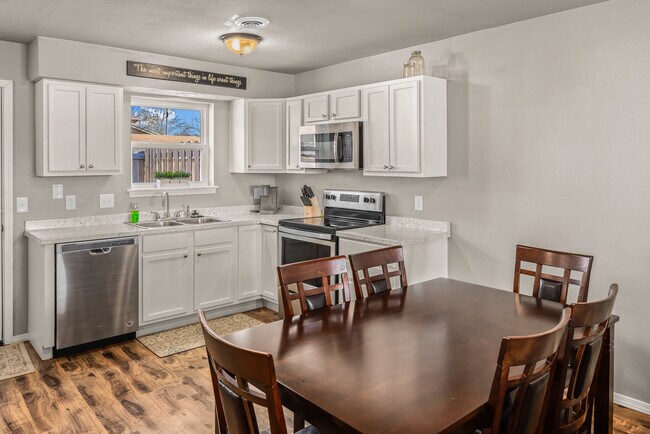 Building Photo - Unfurnished 2/1 Duplex in Rogers
