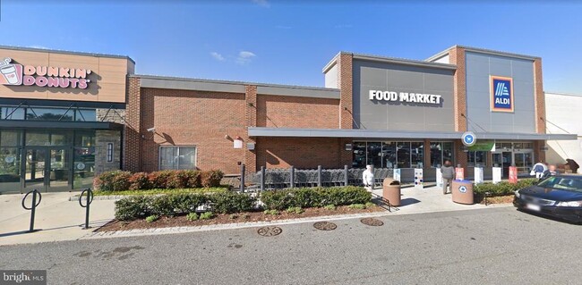 Building Photo - 884 Quince Orchard Blvd