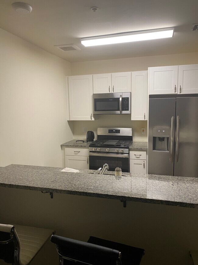 Building Photo - 90 CLINTON Ave