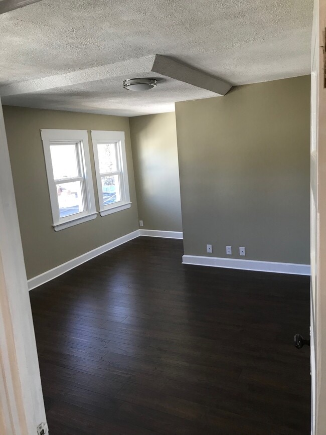 Building Photo - 264 Broad St