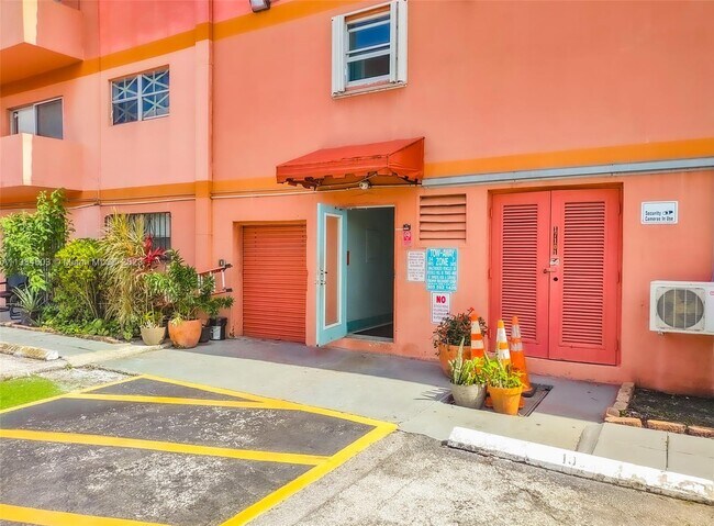 Building Photo - 17101 NW 57th Ave