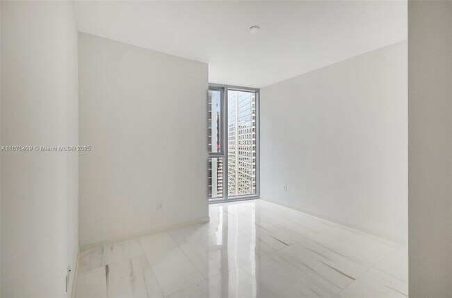 Building Photo - 300 Biscayne Blvd Way