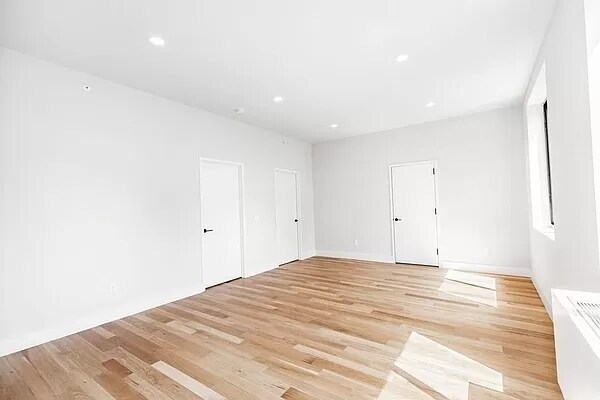 Floorplan - 101 E 10th St