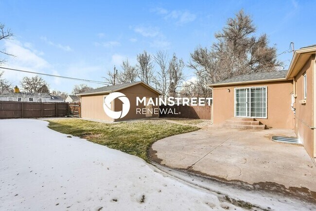 Building Photo - 3 Bedroom Pet-Friendly Home in Englewood, CO with Main Street Renewal