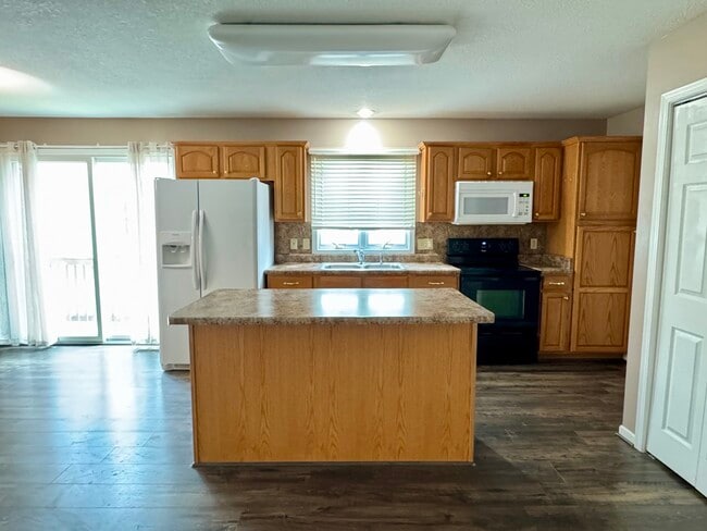 Building Photo - 3054 Cherrywood Dr