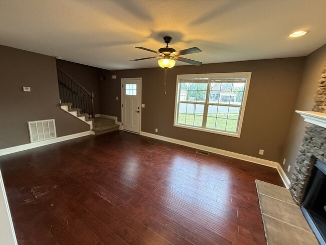 Building Photo - 113 Grassmire Dr