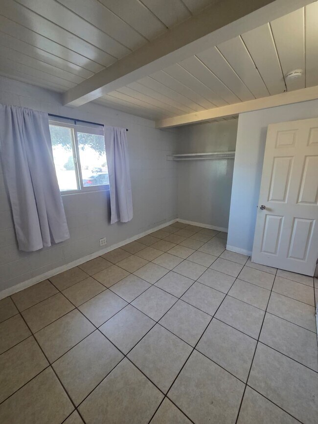Building Photo - 3 E San Joaquin St