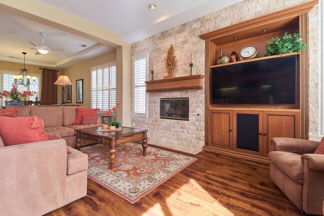 Building Photo - 43424 Bordeaux Dr