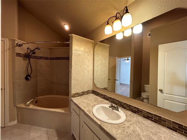 Building Photo - 7740 Western Oaks Dr
