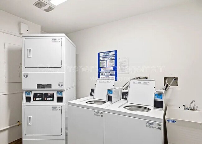 Building Photo - 802 Camino Real