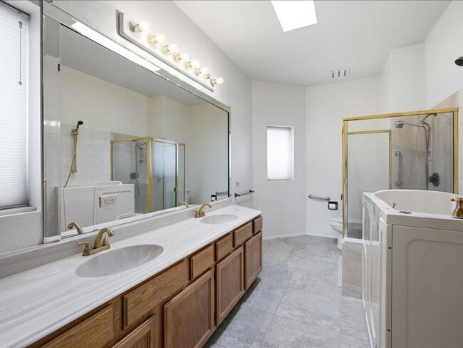 Building Photo - 10111 Spyglass