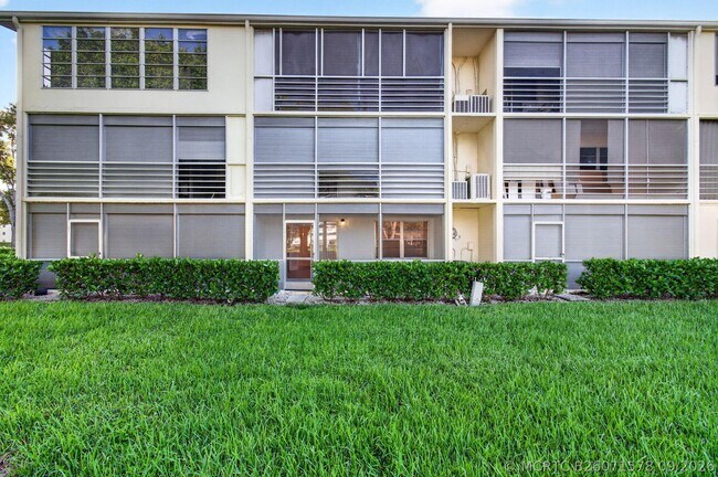 Building Photo - 45 Dorset B