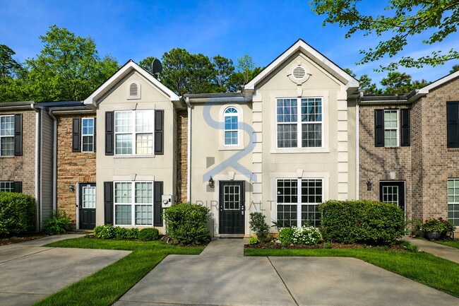 Building Photo - Move in before February 28th and choose your reward: a $250 Amazon Gift Card or a 55" Smart TV!