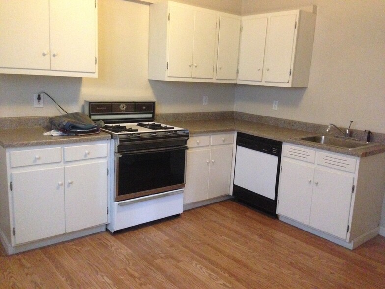 Kitchen - 105 North St