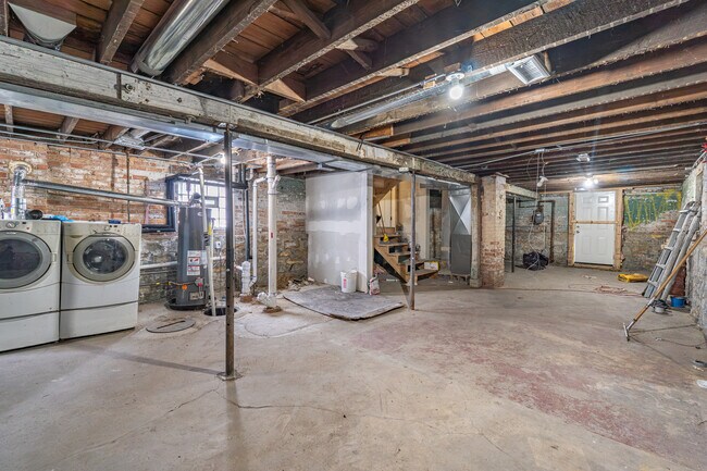 Building Photo - 7144 S Wentworth Ave