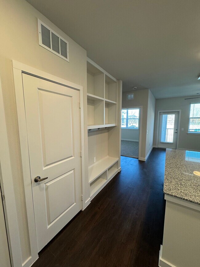 Building Photo - 455 Elevon Pkwy