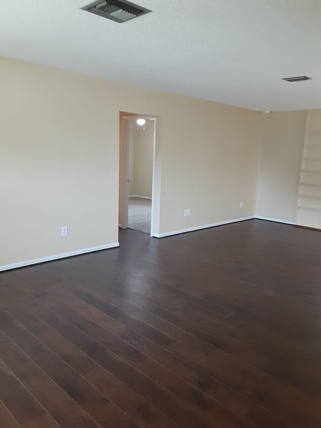 Building Photo - APPLICATION ACCEPTED 7/14/25